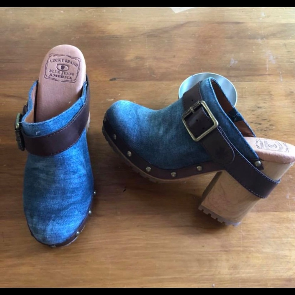 Clogs - Picture 2 of 3
